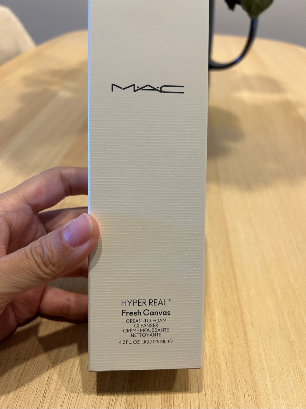MAC Cosmetics Hyper Real Fresh Canvas Cream-to-Foam Cleanser